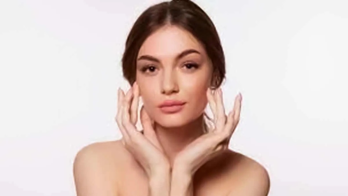 Doctor Shares AM & PM Skincare Tips for Your 30s: Beat Ageing and Pigmentation for a Radiant Glow