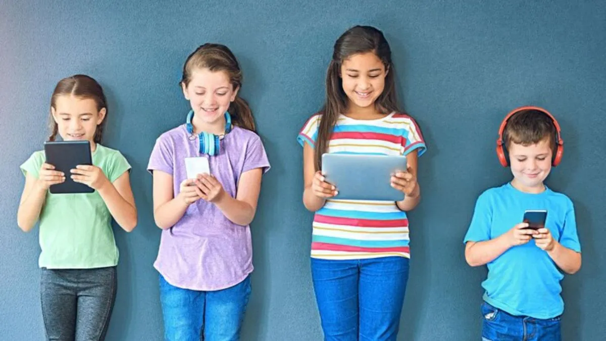 Know From Expert: The Pros and Cons of Kids Learning through Social Media