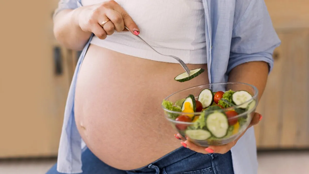 Are High-Sugar And Carb Diets Safe During Pregnancy? Here's What Expert Says
