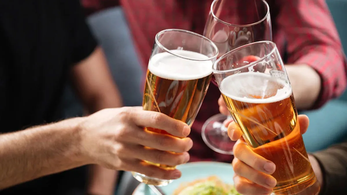 Your 2025 Resolution: What Is The Sober Curious Movement? 5 Reasons Why You Should Follow It