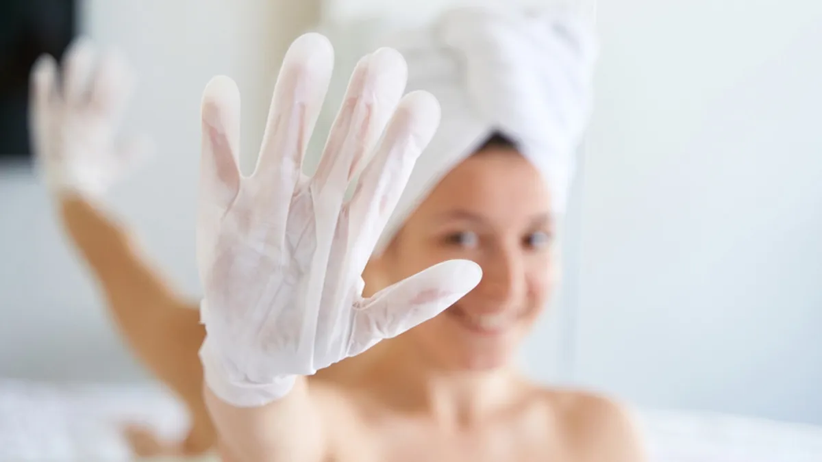 K-Beauty Hand Masks For Winter Hydration: Your Secret To Soft, Smooth Hands