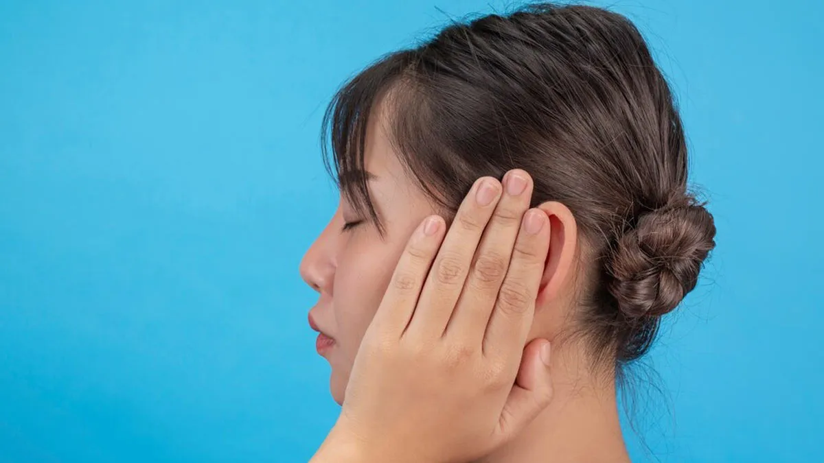 Worried About Earlobe Cysts? Follow These Home Remedies To Manage It