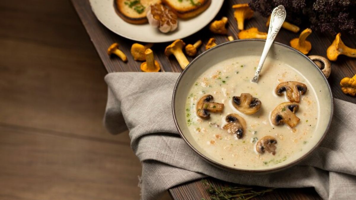 Creamy Mushroom and Potato Soup