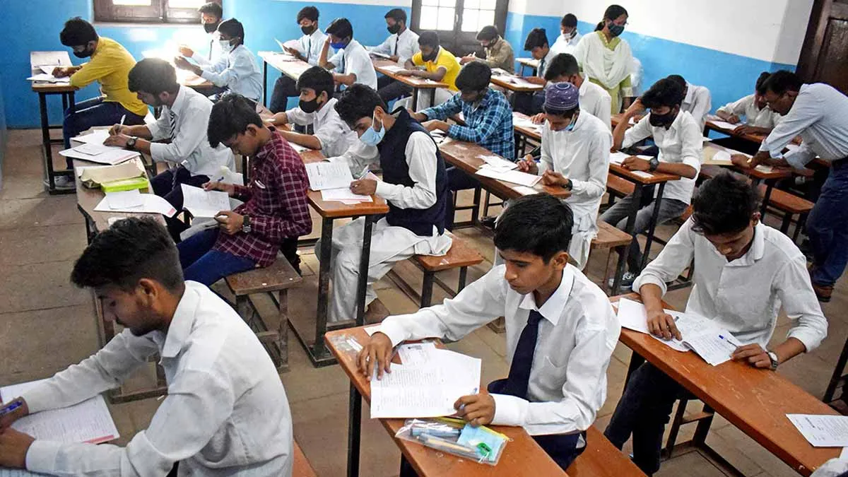 CBSE 2025 Boards: 6 Expert-Approved Tips For Parents To Help Their Child Deal With Exam Anxiety And Improve Focus