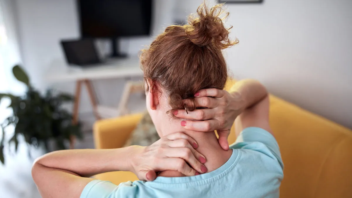 The Itch You Can't Ignore: Expert Explains How Anxiety Triggers Skin Reactions