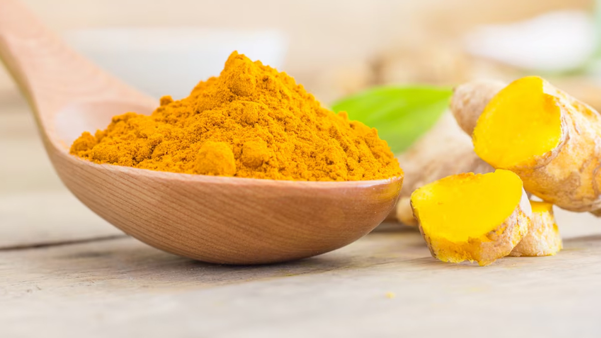 aloe-vera-and-turmeric-pack-for-odour