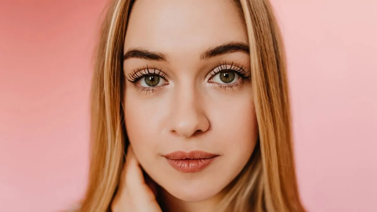 Does Castor Oil Really Make Your Eyelashes Grow Longer? Expert Debunks