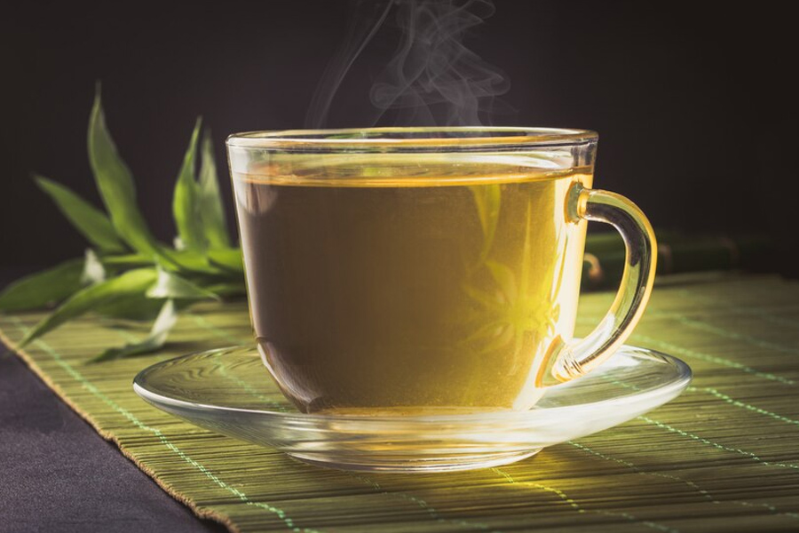 green-tea-ice-cubes-for-puffy-eyes