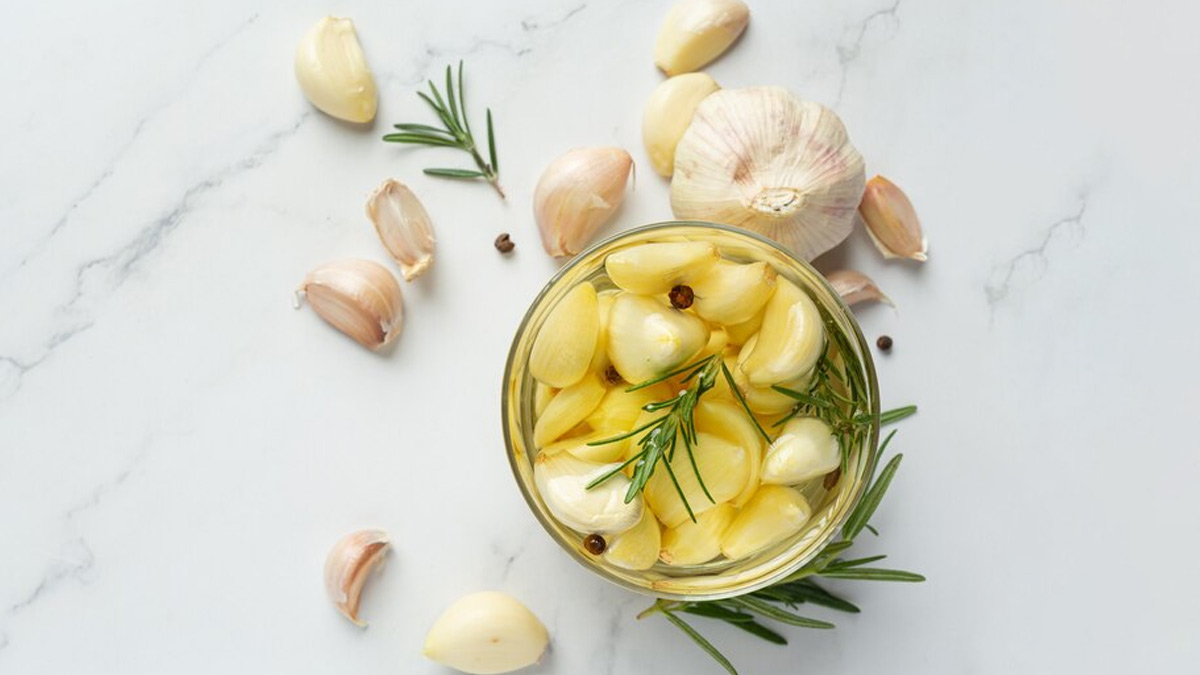 1-garlic-oil-benefits