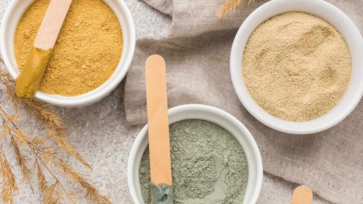 Healthy Foot: DIY Herbal Foot Powders To Prevent Odour And Fungus Naturally
