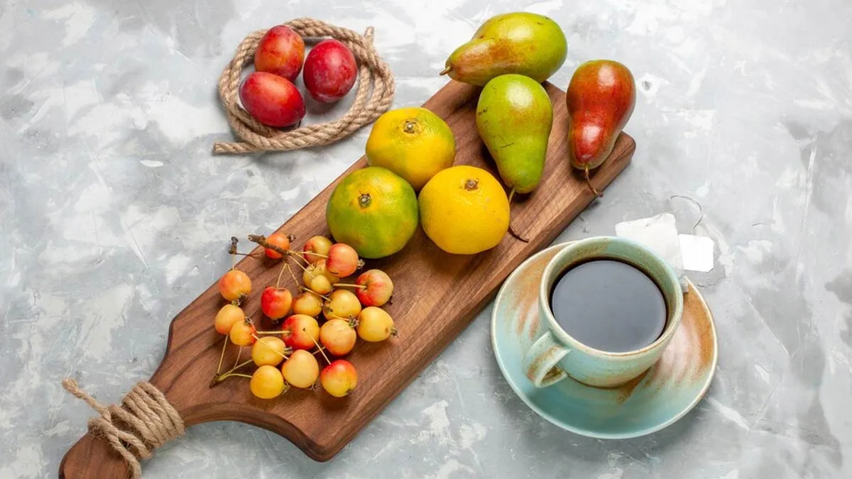 Can Eating Only Fruit In The Morning Cure Digestive Issues? Expert Answers