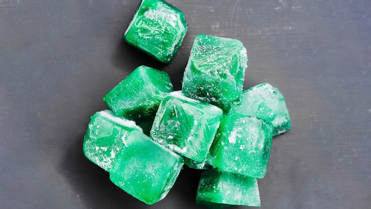 Using Green Tea Ice Cubes For Under-Eye Puffiness: A Step-by-Step Guide