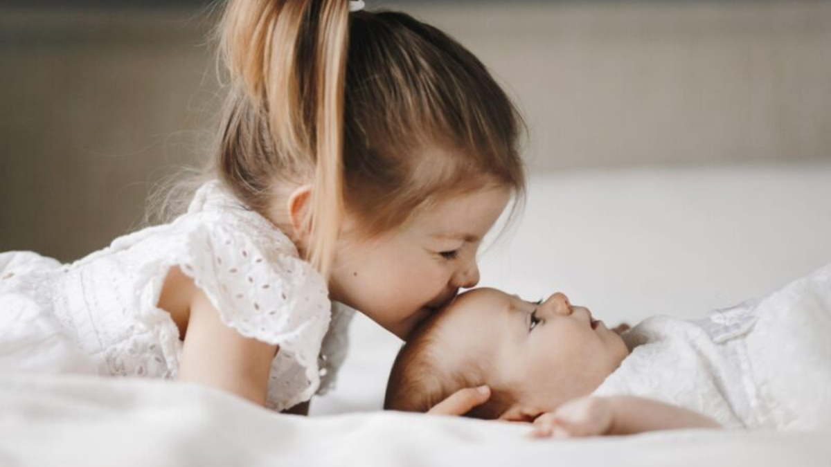Is 'Eldest Daughter Syndrome' A Real Thing? Here's The Truth