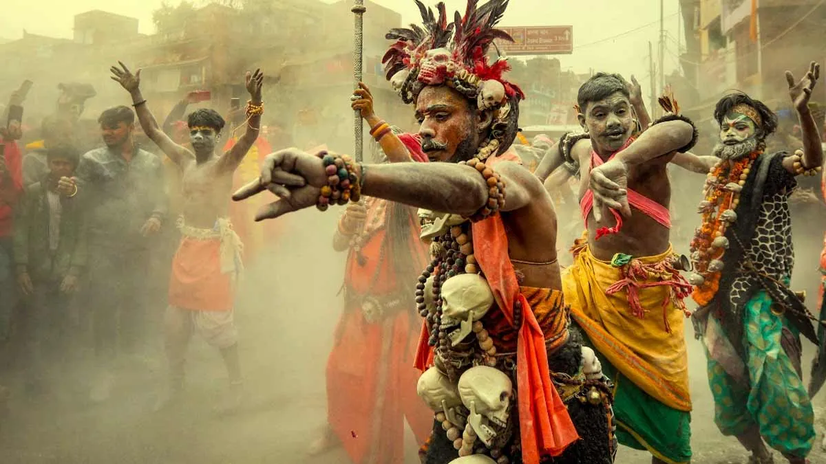 11 Devotees Suffer Heart Attack at Maha Kumbh Mela Amid Freezing Cold; Tips For People With Heart Disease