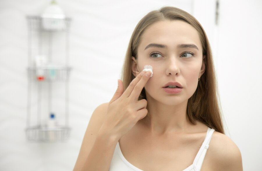 what-is-skin-slugging-who-should-do-and-avoid