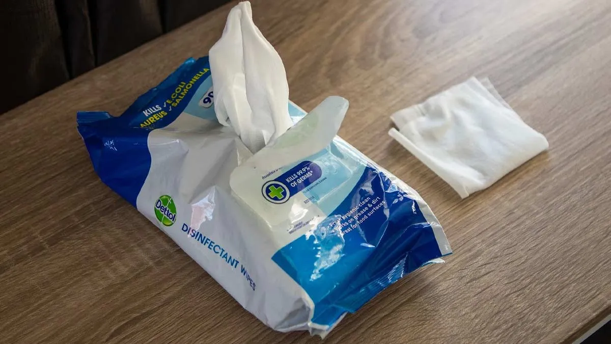 Hidden Dangers of Disinfectant Wipes: Asthma Triggers and Infertility Risks Revealed!