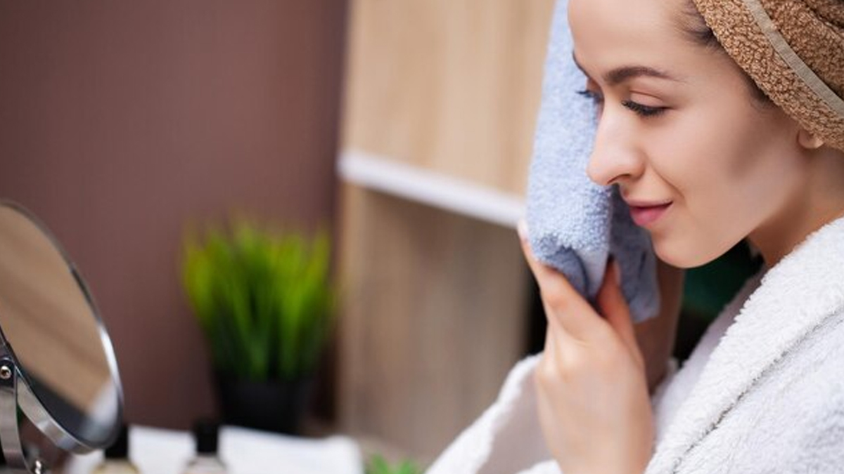overwashed-towels-affecting-skin