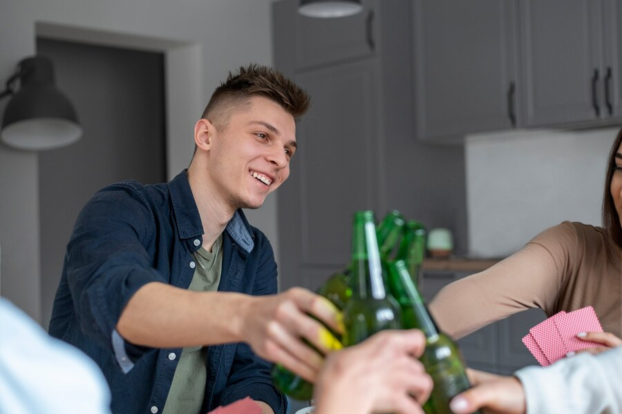 college-students-eating-alcohol