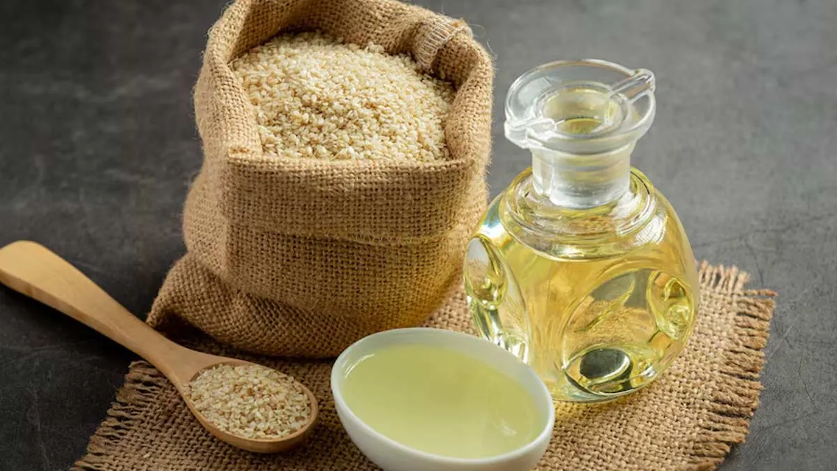 From Improving Digestion To Safeguarding Heart Health, Here's How Consuming Sesame Oil Can Be Beneficial For You