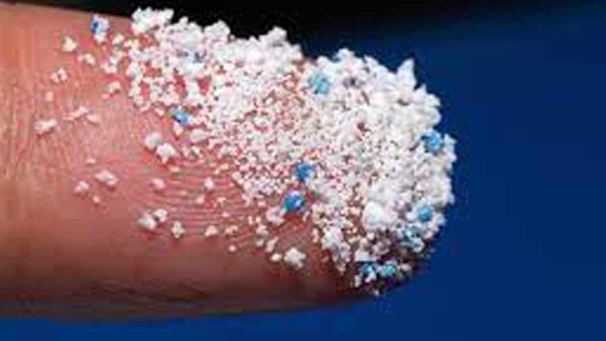 02-microplastics