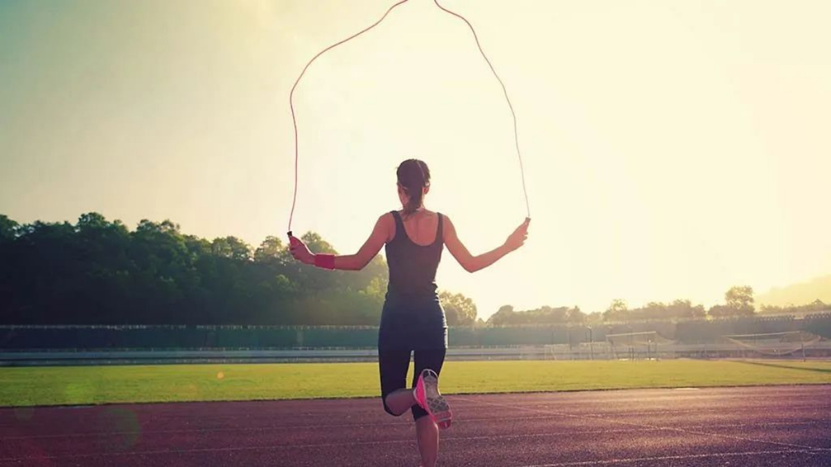 THIS Is The Fastest And Most Effective Way To Lose Belly Fat, As Per Fitness Experts