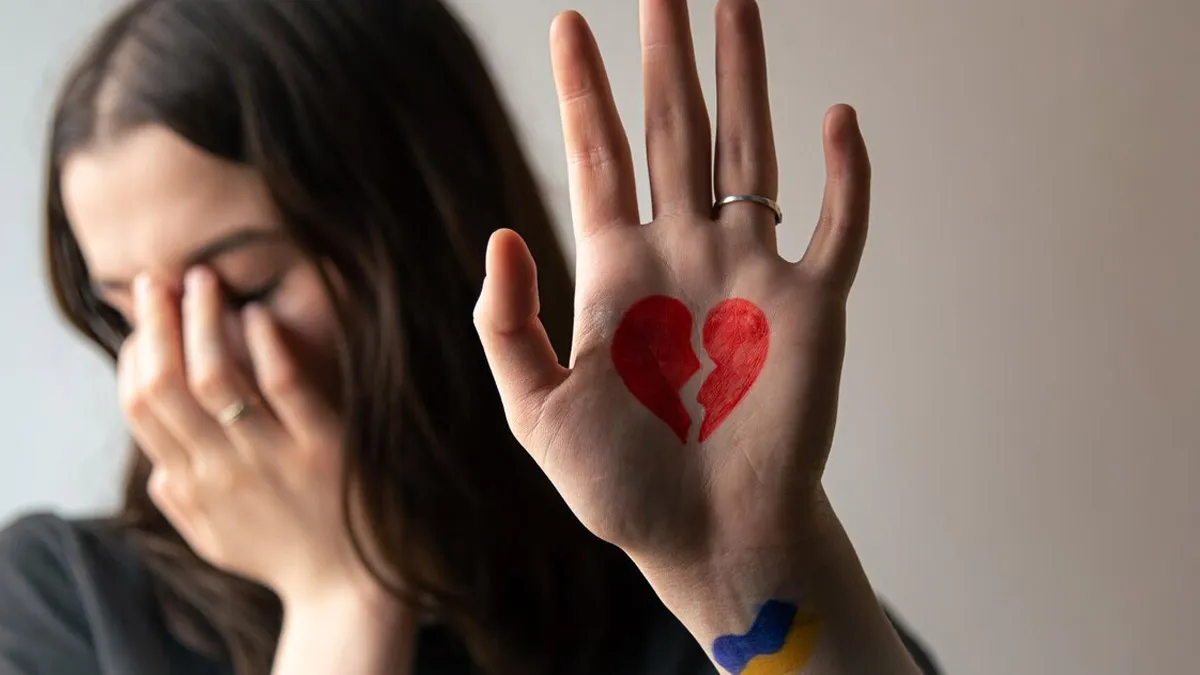 Feeling Left Out On Valentine's Day? Tips To Overcome Loneliness