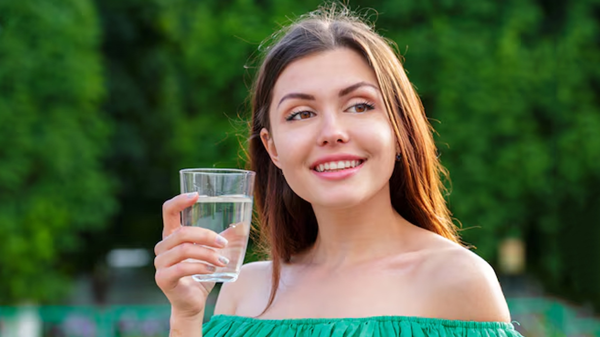 woman-drinking-water