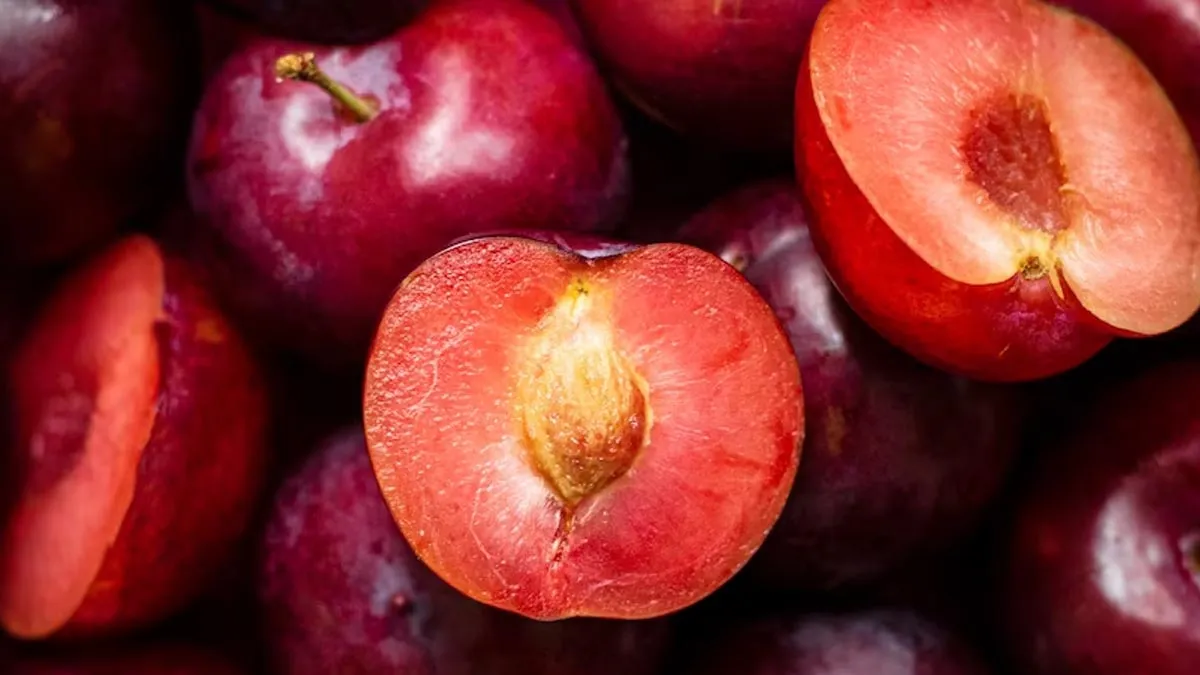 Expert Lists Down Health Benefits Of Eating Plums For Children