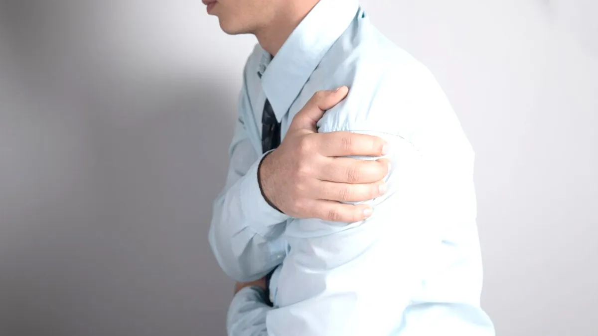 How To Fix A Dislocated Shoulder: Should You Try To Reposition The Joint?