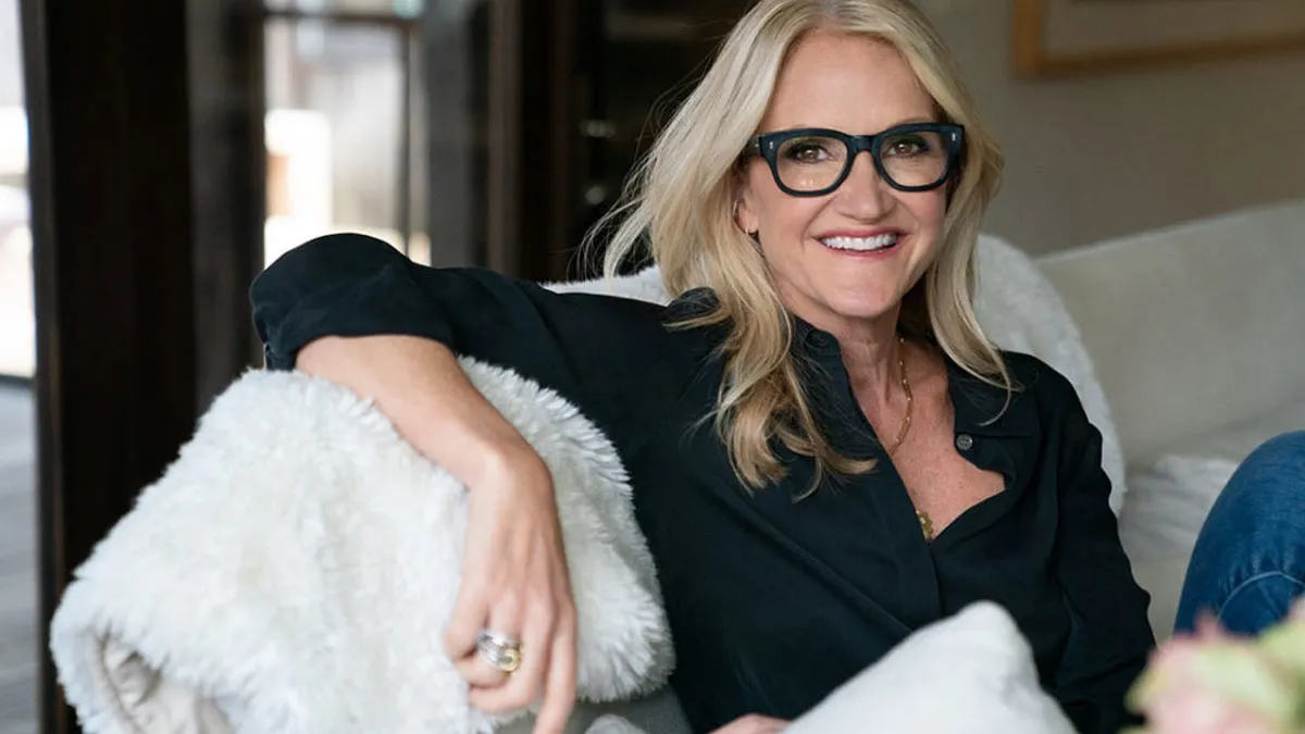 Mel Robbins' 15-Minute Morning Wellness Routine Going Viral On The Internet; Know All About It