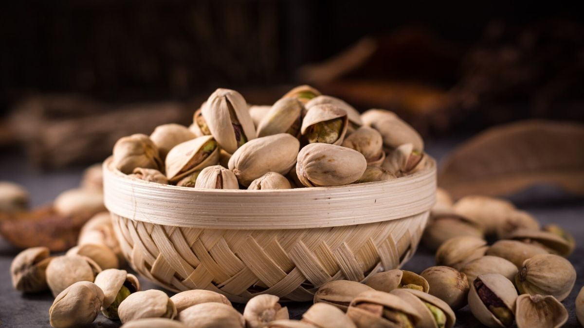 benefits of pistachios for eye health