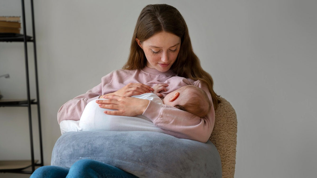 Exclusive Breastfeeding Is Essential For The First 6 Months: Here’s Why