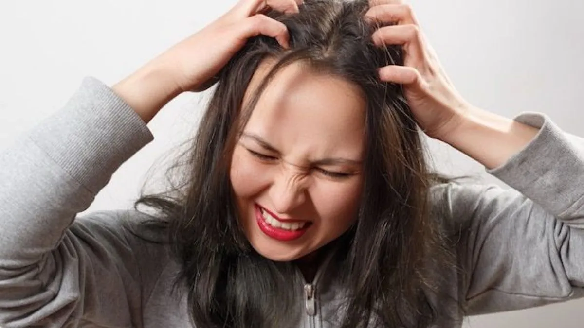 What Is the Difference Between Dandruff and Dry Scalp Buildup?