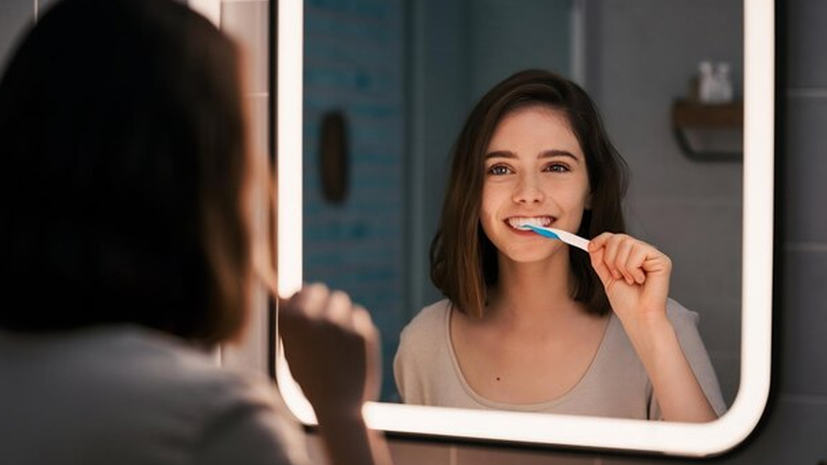 tooth brush at night 2 - 2025-03-27T163848.011