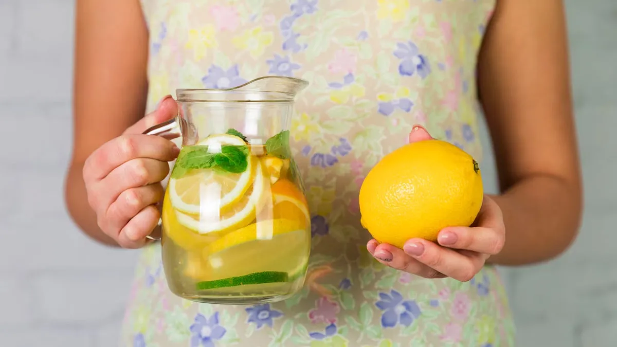 THIS Detox Water Is Your Sure-Shot Way to Lose Those Extra Inches Around Your Waist