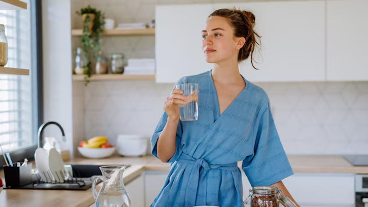 woman-drinking-water