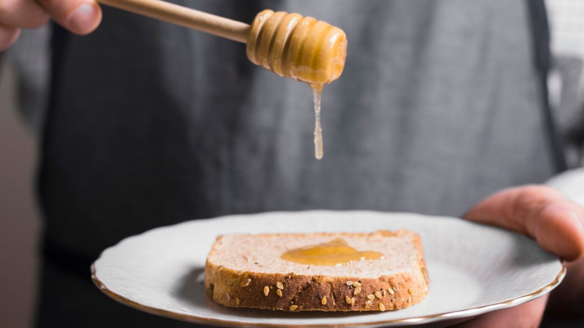 Honey as a Natural Sweetener