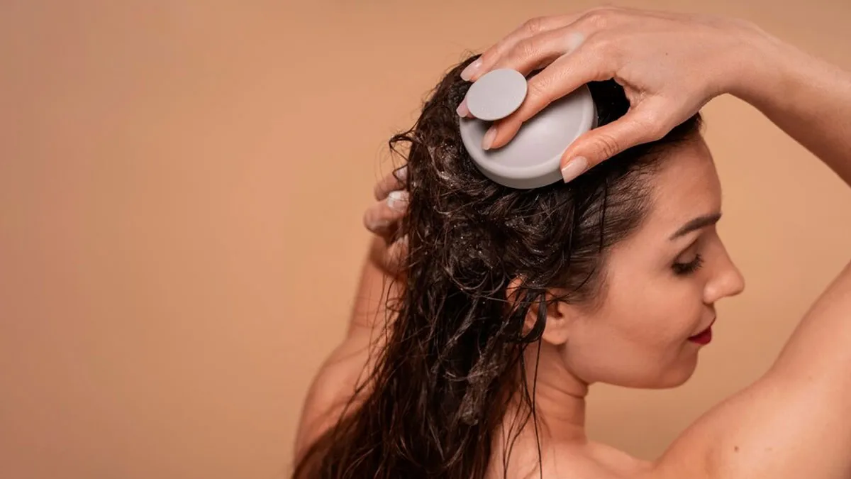 5 Benefits of Using A Scalp Massager For A No-Itch Summer