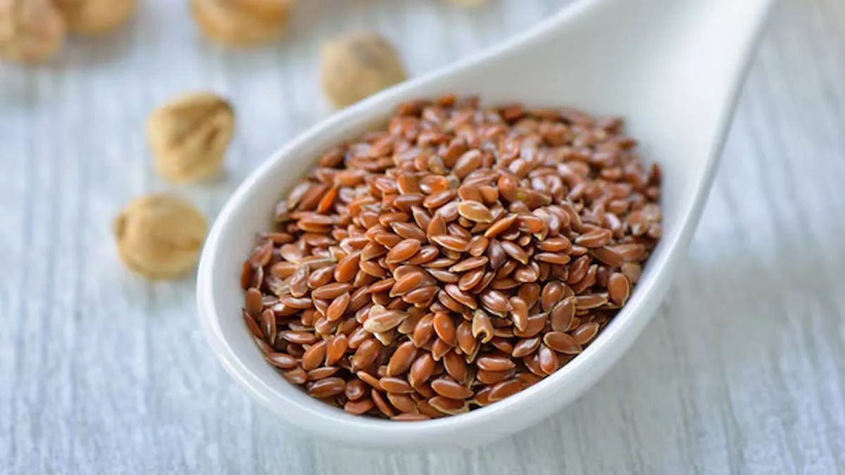 Raw Flax Seeds: Are They Safe To Eat And How Should You Consume Them?