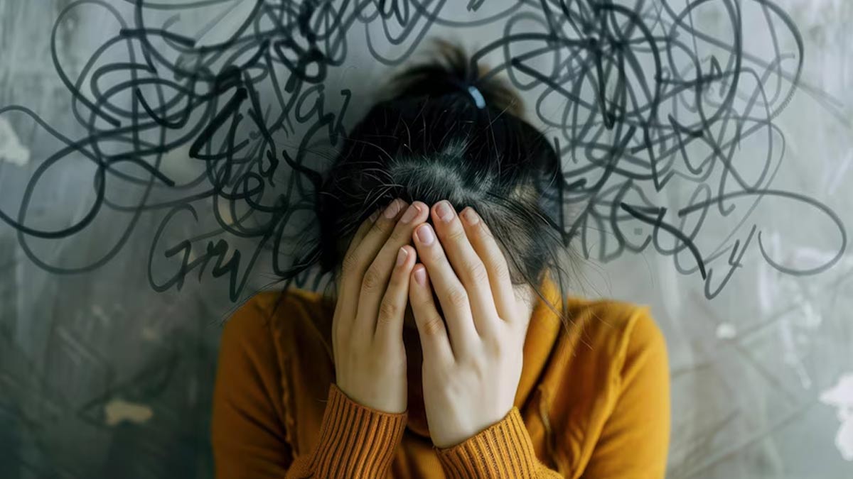 Expert Shares 7 Foods and Drinks To Calm Down Your Anxiety | OnlyMyHealth