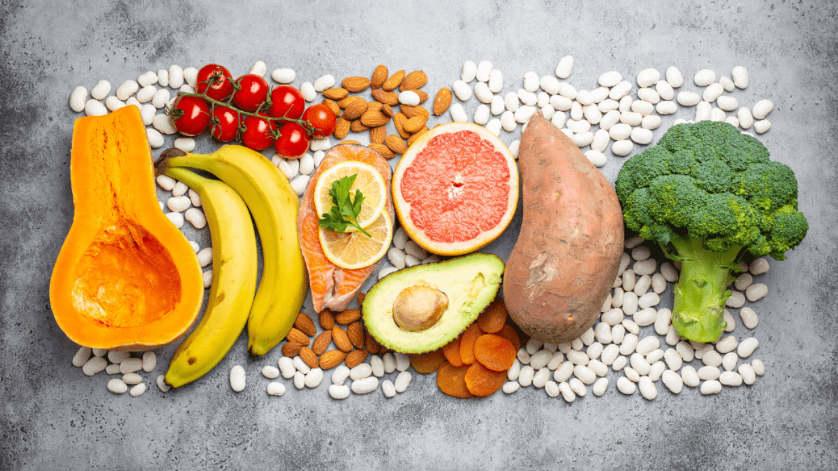 Gastroenterologist Lists 5 Subtle Signs You May Be Suffering from Nutrient Deficiency
