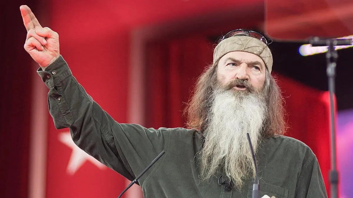 Phil Robertson, ‘Duck Dynasty’ Star, Dies at 79 Following Alzheimer’s Diagnosis - Report