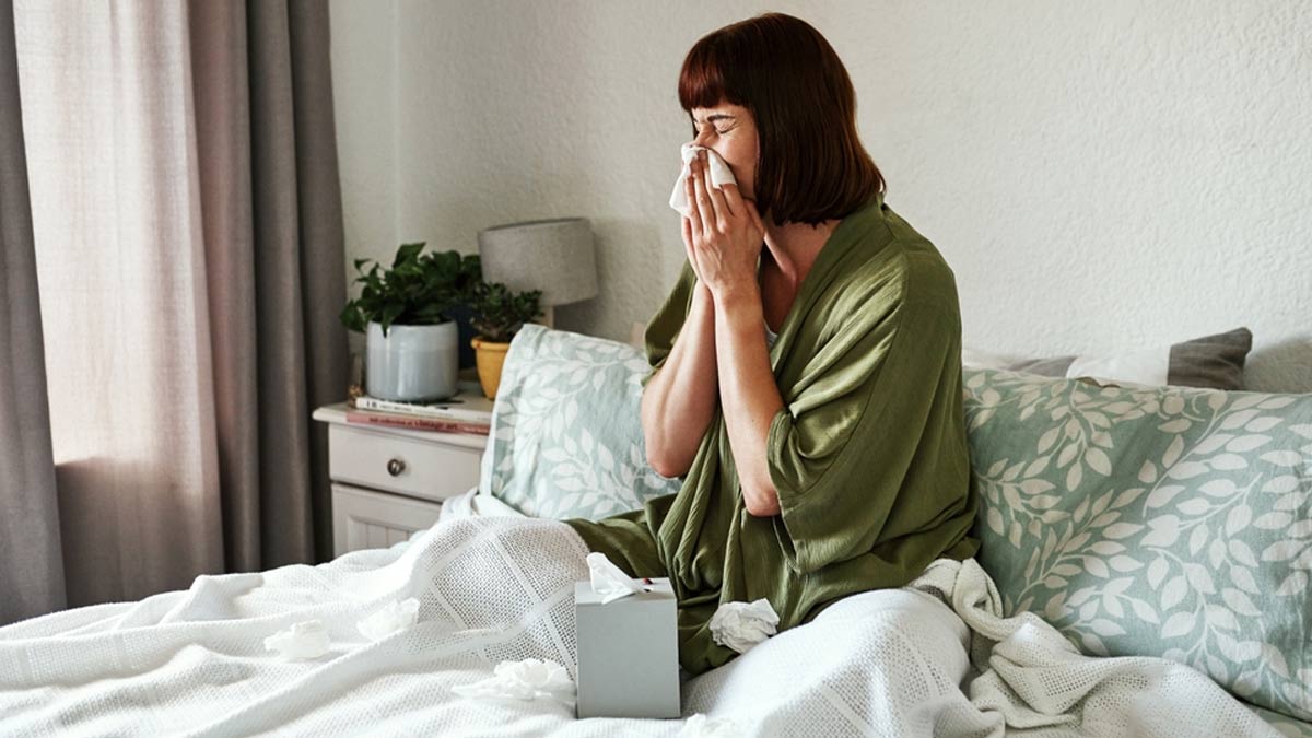Covid-19 Vs Monsoon Flu: Experts Helps How to Differentiate Between The Two
