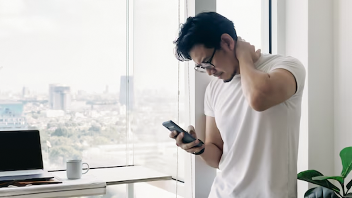 Tech Neck To Texting Thumb: Expert Answers If Your Gadgets Are Harming Your Bones