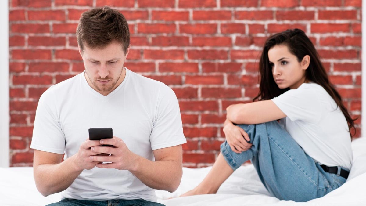 How To Deal With Infidelity in Modern Relationships? Expert Comments!