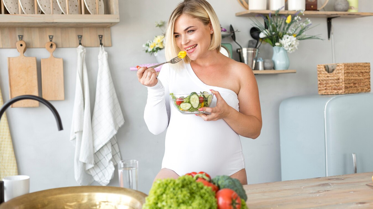 women adapting keto diet