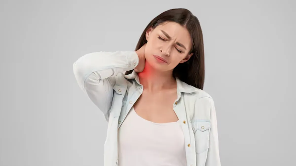 Cervical Spondylitis Warning Signs: Are Your Daily Habits Putting You At Risk?