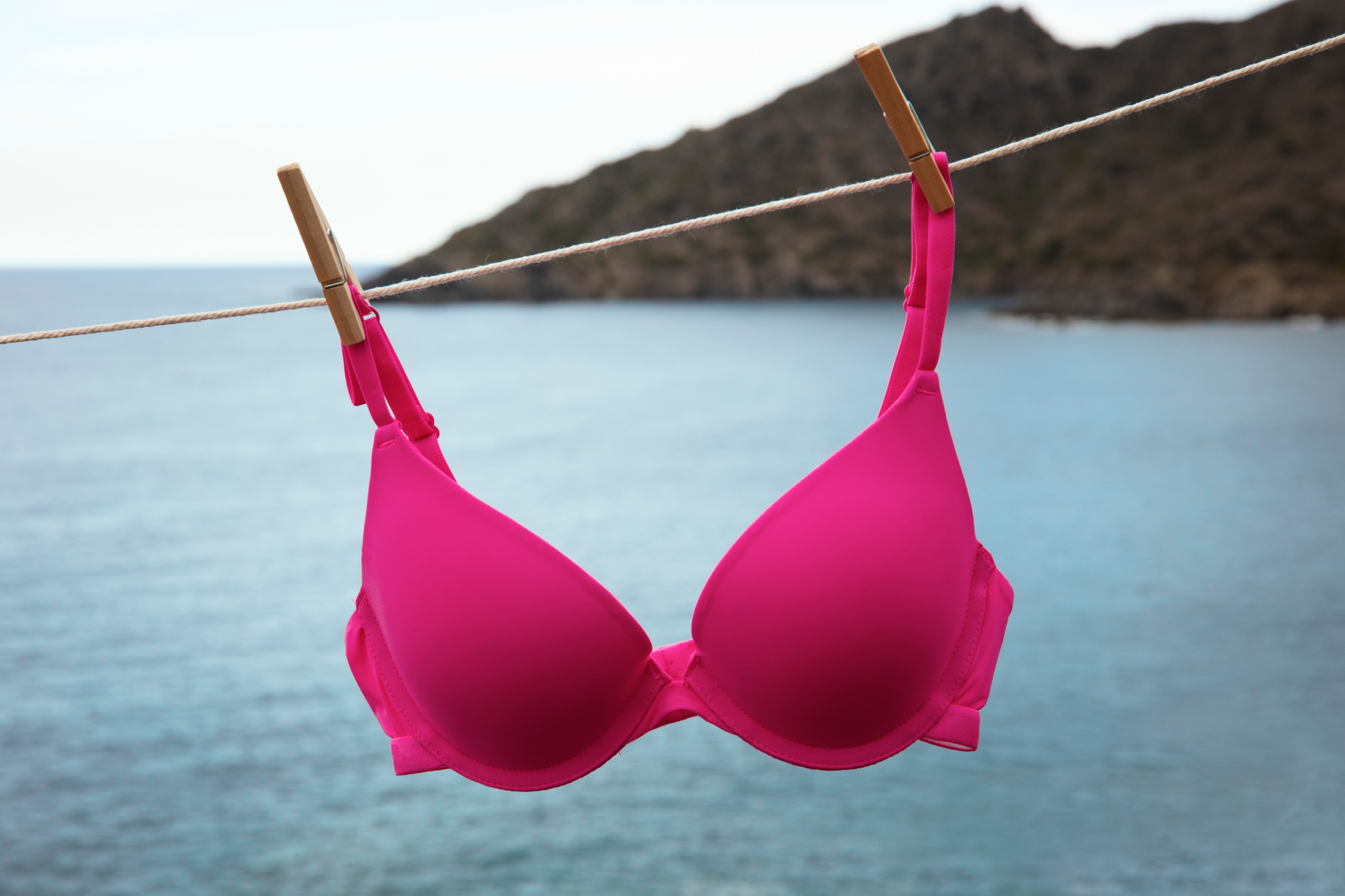 Is Wearing Push-up Bras All The Time Bad For Your Breasts? Expert Suggests