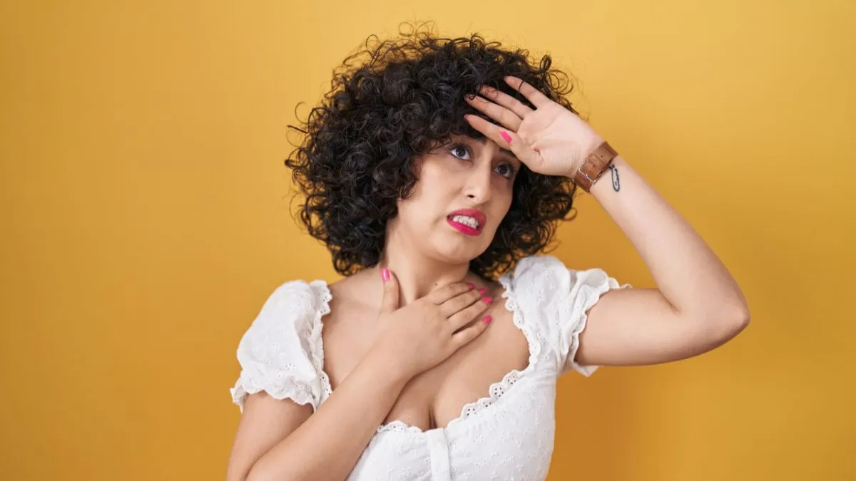 Curly Hair in the Heat: How to Keep Your Curls Defined and Hydrated