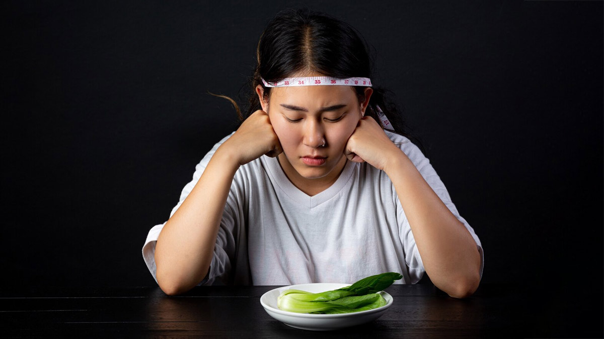Low-Calorie Diet Linked to Depression, Nutritionist Shares Insights